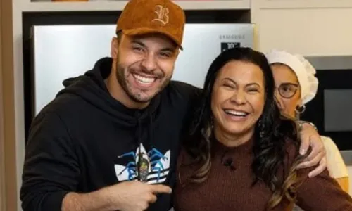 
				
					Dona Ruth compartilha lembranças com o neto após audiência contra Huff
				
				