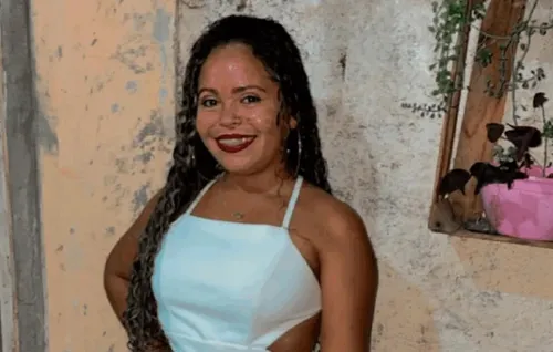 
					Namorado de influencer morre na Bahia após intoxicação por metanol
				
				