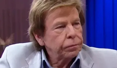 
				
					Nelson Rubens é suspenso da RedeTV! após denúncias de assédio
				
				
