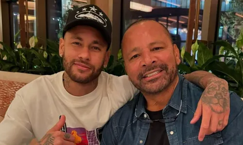 
					Neymar Pai compra triplex de R$ 70 mi com 7 suítes e acesso a shopping
				
				