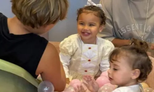   					Neymar exibe momento raro dos quatro filhos reunidos e encanta web  				  				