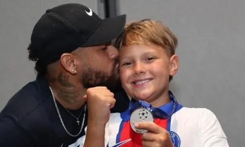
					Neymar é detonado por apresentador após choro em campo: 'Nunca será'
				
				