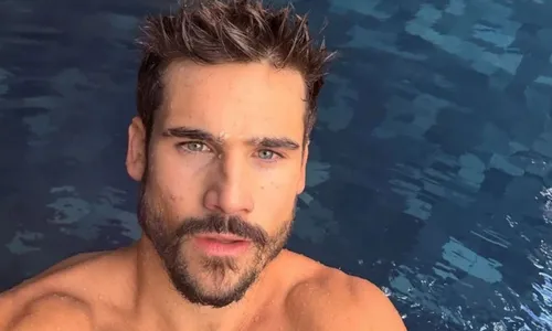 
				
					Nicolas Prattes ironiza tamanho de pênis após pergunta de internauta
				
				