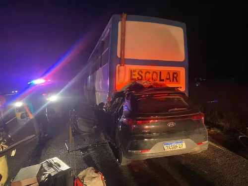 
					Ônibus com romeiros de Minas Gerais se envolve em acidente na Bahia
				
				