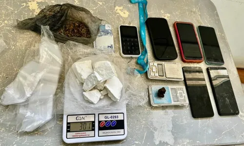 
					PM prende suspeito de tráfico de drogas em Luís Eduardo Magalhães
				
				