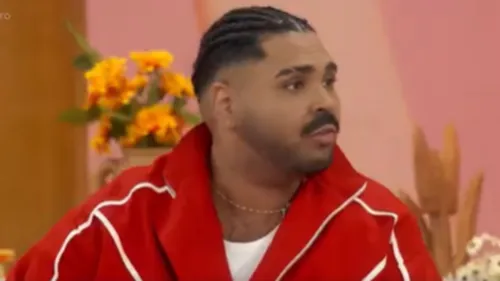 
					Paulo Vieira revela atitude de Faustão que mudou a vida dele
				
				