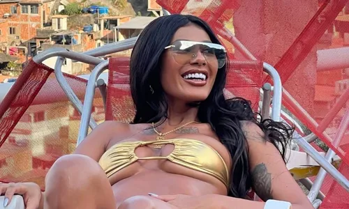 
					Pocah é insultada por policial no meio da rua e mostra momento na web
				
				