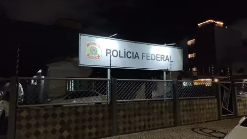 
					Policial e gerente bancário são alvos de operação da PF na Bahia
				
				