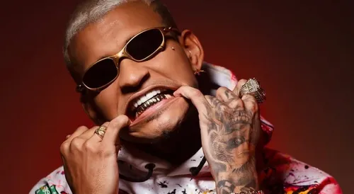 
					Porsche do cantor Anderson Neiff bate contra poste em acidente; FOTO
				
				