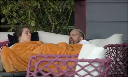 
					'Power Couple': Carol e Radamés distribuem ofensas para rivais
				
				