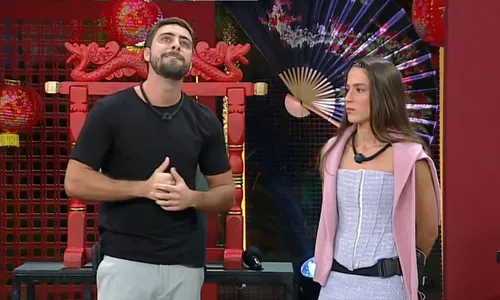 
				
					Power Couple: Eike faz revelação, esposa briga com Everton e discussão
				
				