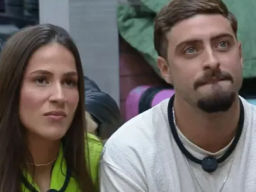 
					'Power Couple': participante expõe peça íntima de Nat na porta da sede
				
				