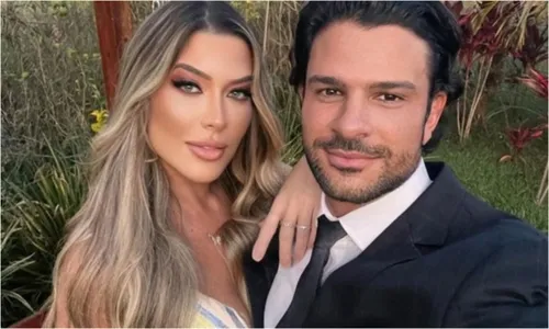 
					Power Couple: web resgata vídeo de ex-esposa de Victor expondo traição
				
				