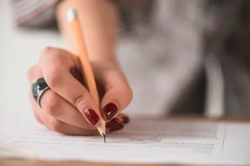 
					Prefeitura anuncia concurso com 250 vagas e salários de até R$ 4 mil
				
				