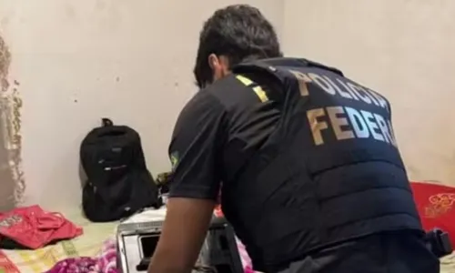 
				
					Preso suspeito de compartilhar materiais de abuso infantil na Bahia
				
				