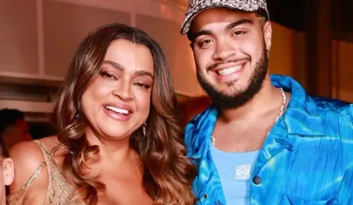 
				
					Preta Gil encontra filho e faz nova viagem em tratamento milionário
				
				