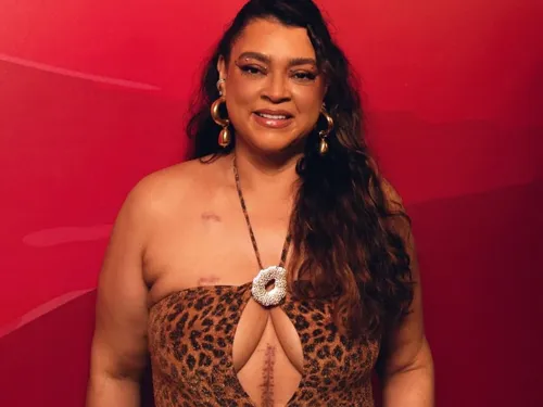 
					Preta Gil celebra 'festa do pijama' com amigas durante tratamento
				
				