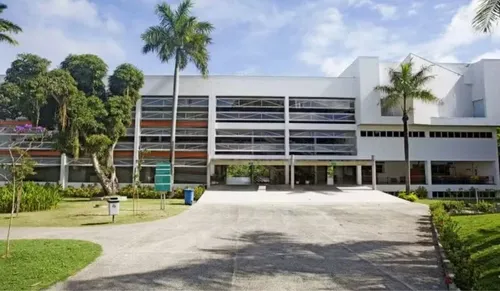   					Programa oferece bolsas para medicina em faculdade de Salvador  				  				