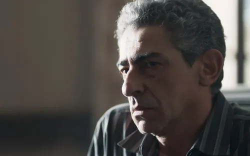 
					Quem é Cláudio Jaborandy, delegado do caso Odete Roitman em Vale Tudo
				
				