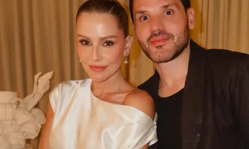 
					Quem é Dudu Borges, músico milionário, que namora Deborah Secco
				
				