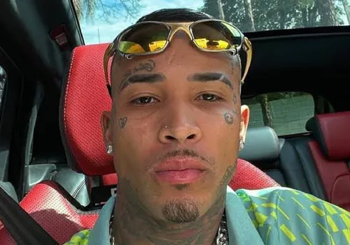 
					Gato Preto é preso em SP após acidente com carro de luxo
				
				