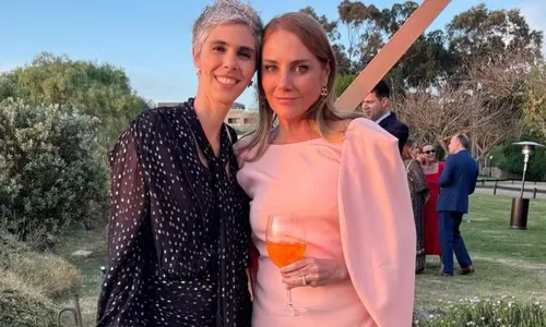 
					Heloisa Périssé rebate ataques após assumir namoro com Letícia Prisco
				
				