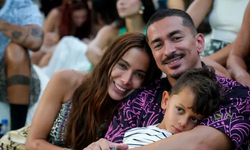 
					Quem é Renan Machado, irmão de Anitta que se tornou Pai de Santo
				
				