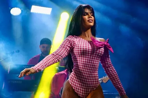 
					Quem é Theila Sabrina? Affair de Carlinhos Maia é acusada de golpe
				
				