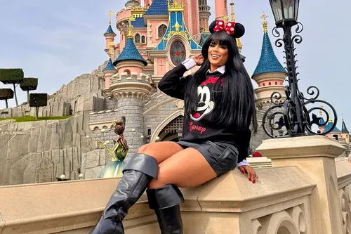 
					Quem é Theila Sabrina? Affair de Carlinhos Maia é acusada de golpe
				
				