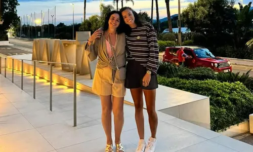 
				
					Rebeca Andrade curte férias com Juliana Paes e Gabi Guimarães; FOTOS
				
				