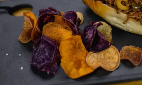 
				
					Receita de festa junina: aprenda a fazer carne louca com chips
				
				