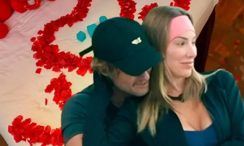 
					Record faz piada com namoro de Michelle e Shia em A Fazenda 17
				
				