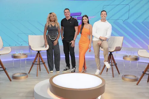 
					Record humilha SBT após sopro com briga por filho de Marília Mendonça
				
				