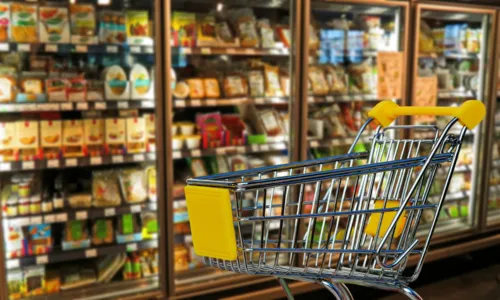   					Rede de supermercados oferece vagas de emprego em Feira de Santana  				  				