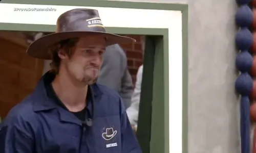 
					A Fazenda: Duda suja Matheus de cocô e peão se revolta: 'Patricinha'
				
				