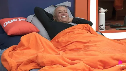 
					Resumo A Fazenda 17: Dudu é massacrado e Saory joga Kathy contra Carol
				
				