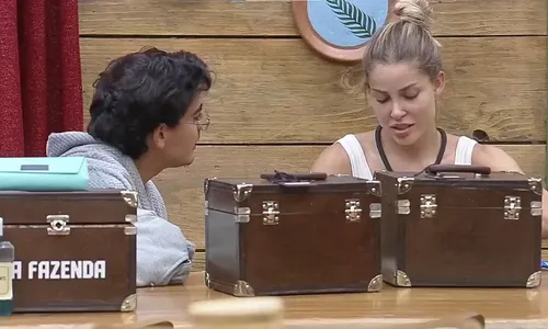 
					Resumo A Fazenda: Carol briga por cueca, Saory furiosa e Record expõe
				
				