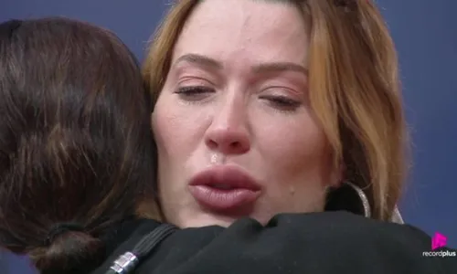 
					A Fazenda 17: Gaby Spanic detona peões: 'Não sou Escrava Isaura'
				
				