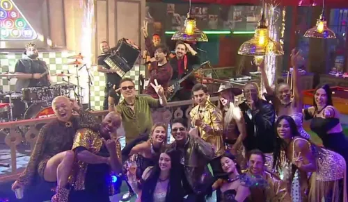 
					Resumo A Fazenda: Rayane debocha de grupo e festa termina em barraco
				
				