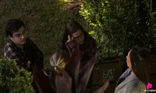 
					Resumo A Fazenda: Rayane treta com Tamires, Dudu arma e Saory acusada
				
				