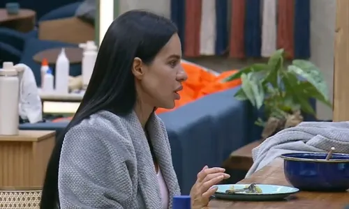 
					Resumo A Fazenda: Tamires revoltada, Shia faz revelação e Gaby expulsa
				
				