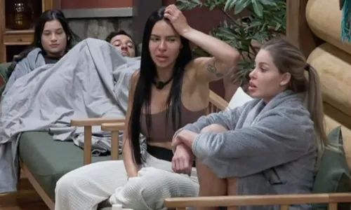 
					A Fazenda 17: Saory acusa Rayane de se apaixonar por ela e Dudu reage
				
				