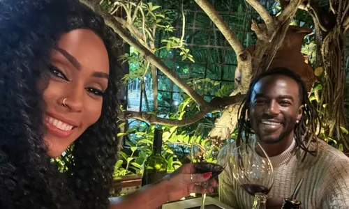 
					Rosiane Pinheiro assume lugar de Luciana Gimenez no Carnaval
				
				