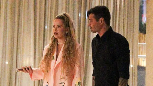 
					Saiba quem é a 'loira misteriosa', nova affair de Dado Dolabella
				
				