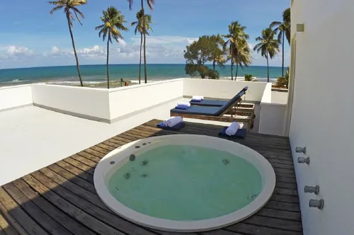 
					Seis hotéis e casas com atendimento diferenciado perto de Salvador
				
				