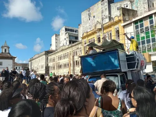 
				
					Servidores municipais de Salvador entram em greve
				
				