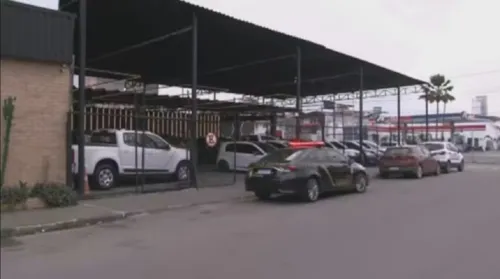 
					Sete pessoas são presas em operação contra tráfico de drogas e arma
				
				