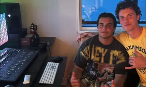 
					Shawn Mendes surge com filho de Ivete Sangalo e manda recado para Vivi
				
				