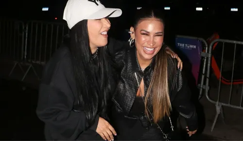 
					Simone e Simaria fazem rara aparição juntas no 'The Town'
				
				