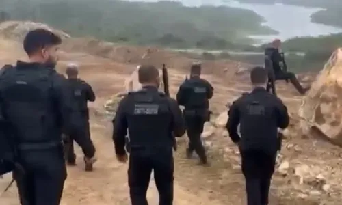 
					Sobe para oito o número de mortos em operação contra facções na Bahia
				
				